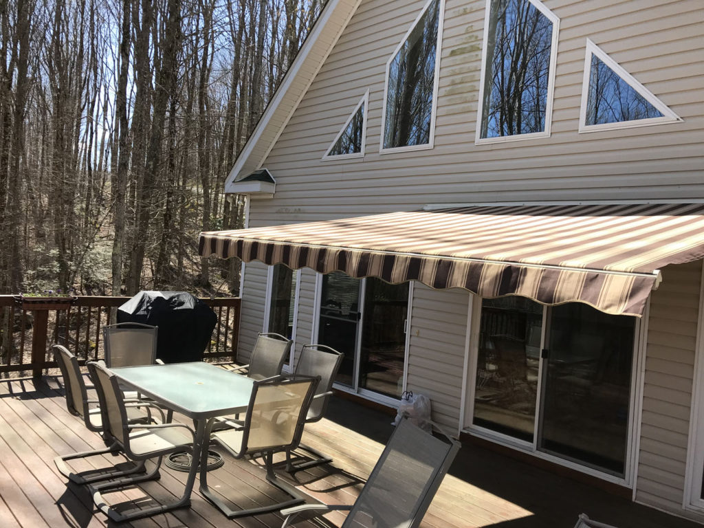 Awning Retracts